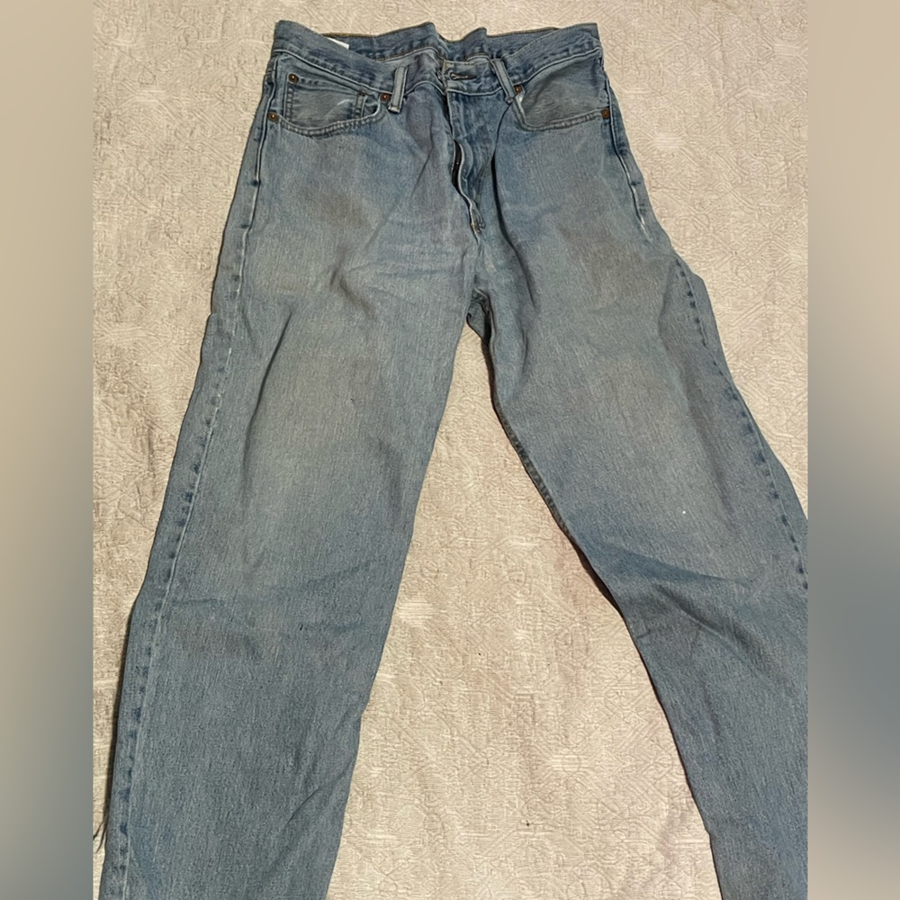 Men’s Levi blue jeans